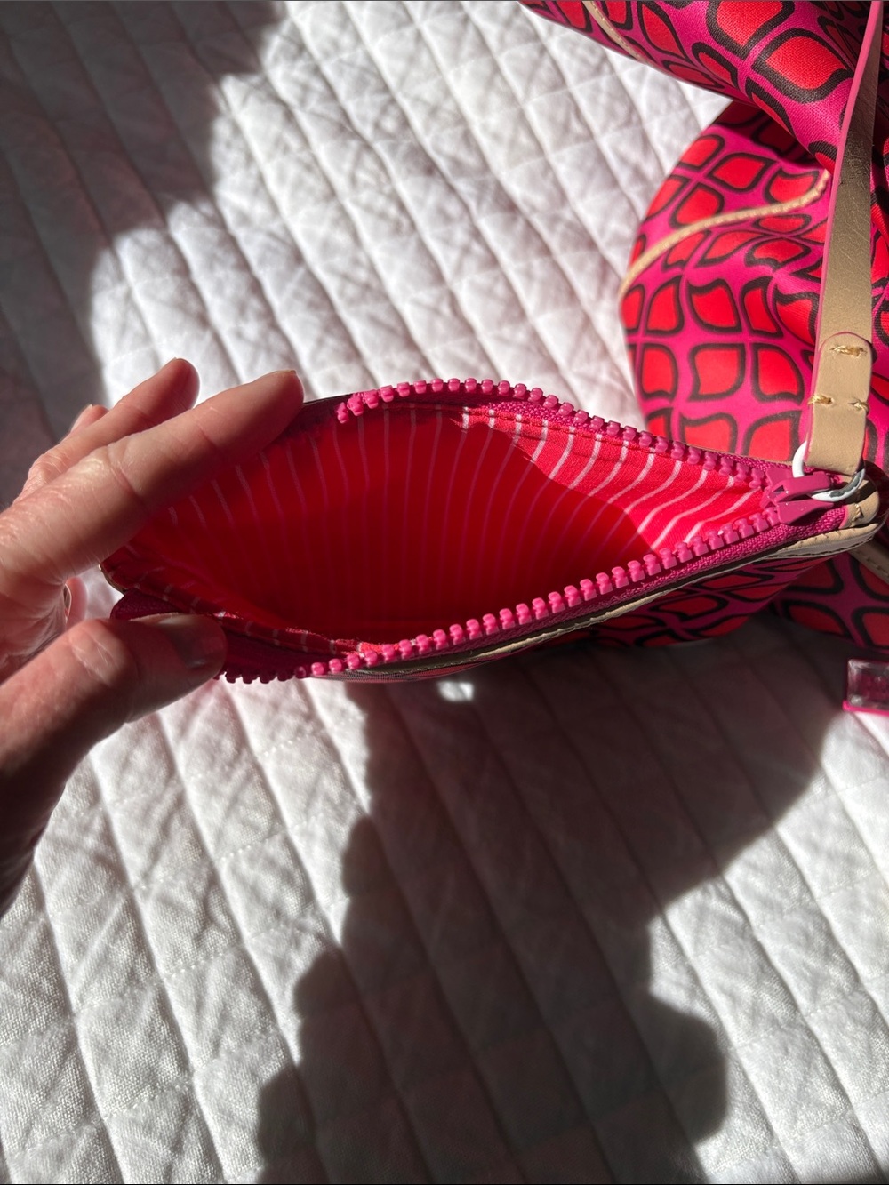 Juicy Couture Pink and Orange Large Geometric Tote with Cowhide Leather Trim - Picture 11 of 16